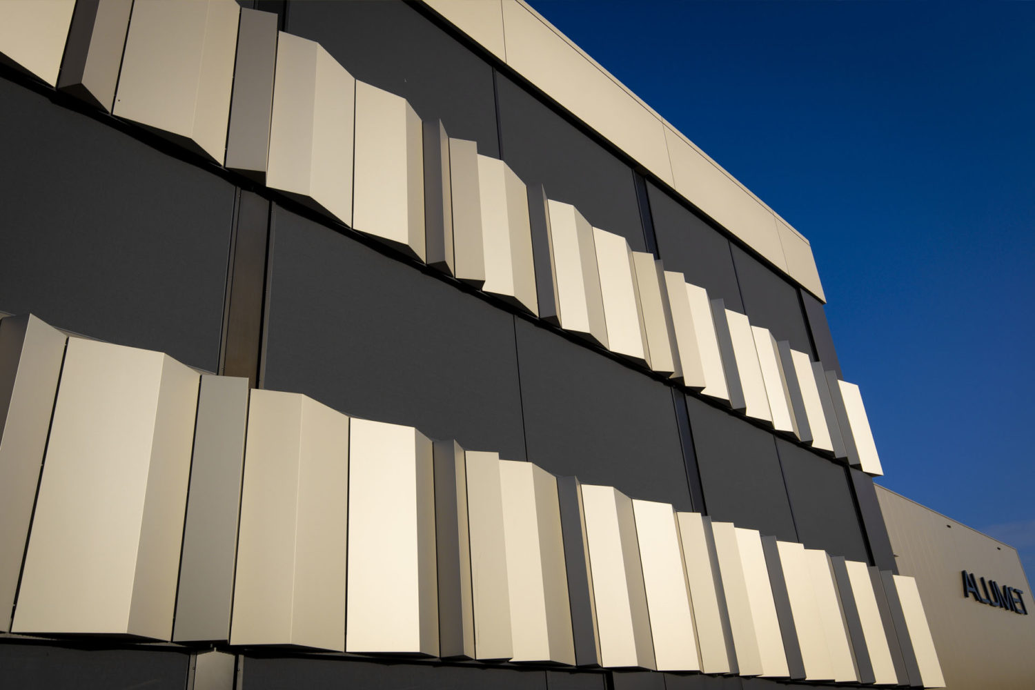 Alumet Cuts The CO2 Footprint of their Anodised Aluminium Processes by ...